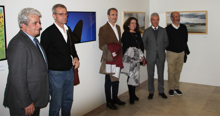 Sld-InaugExp-SantCast